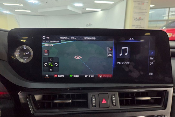 2022 Lexus ES с пробегом 62 645 км