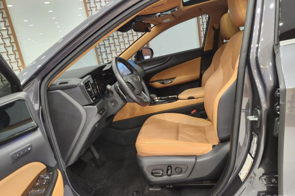 2022 Lexus NX с пробегом 82 256 км