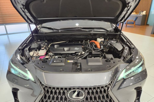 2022 Lexus NX с пробегом 82 256 км