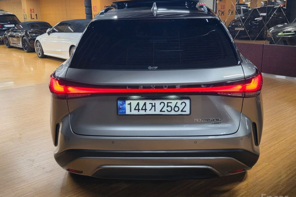 2023 Lexus RX с пробегом 39 660 км