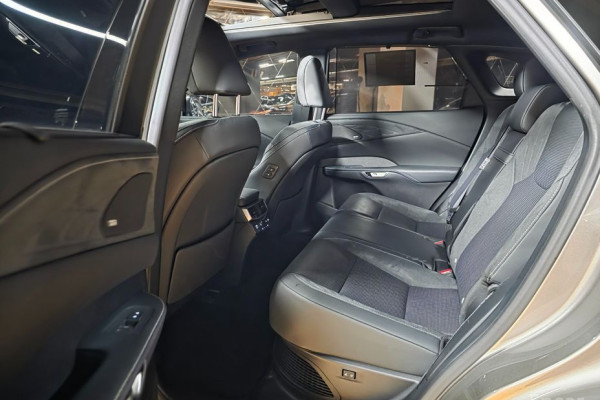 2023 Lexus RX с пробегом 39 660 км