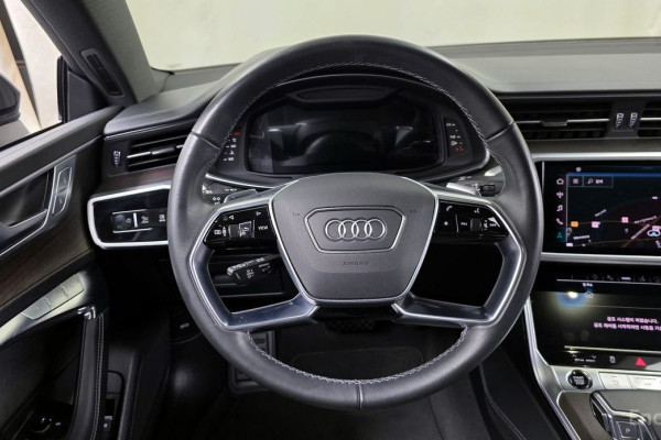 2023 Audi A7 с пробегом 38 283 км