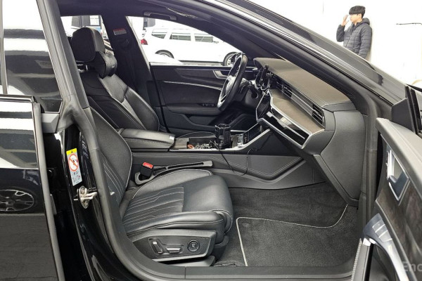 2021 Audi A7 с пробегом 104 630 км