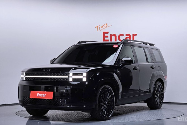 2025 Hyundai Santa Fe с пробегом 10 236 км