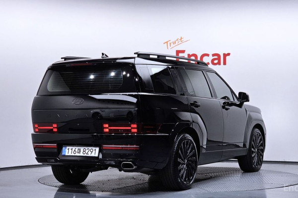 2025 Hyundai Santa Fe с пробегом 10 236 км