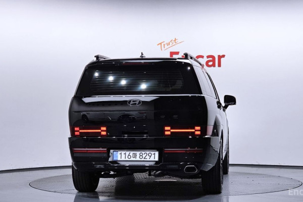 2025 Hyundai Santa Fe с пробегом 10 236 км