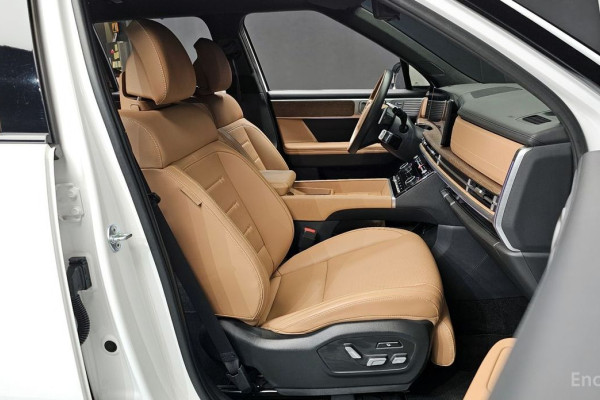 2023 Hyundai Santa Fe с пробегом 18 936 км