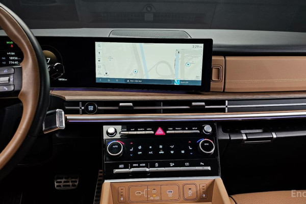 2023 Hyundai Santa Fe с пробегом 18 936 км