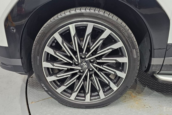 2023 Hyundai Santa Fe с пробегом 34 933 км