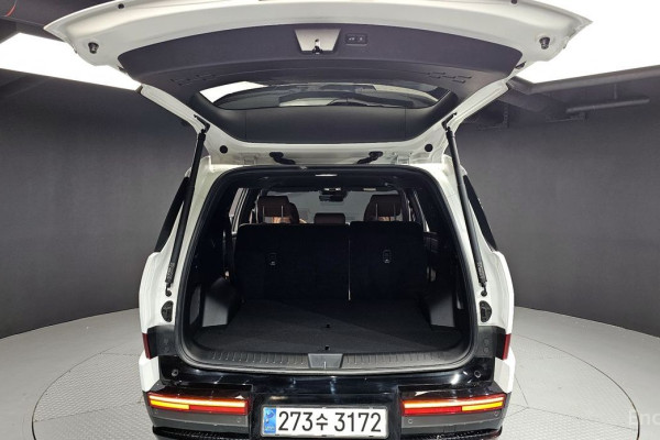 2023 Hyundai Santa Fe с пробегом 18 936 км