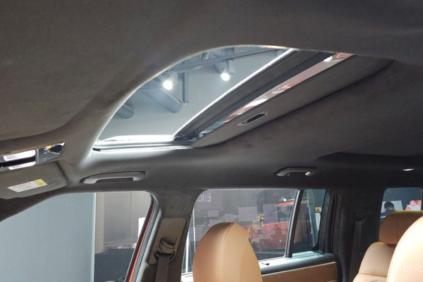 2025 Hyundai Santa Fe с пробегом 7 501 км