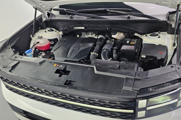 2023 Hyundai Santa Fe с пробегом 29 869 км