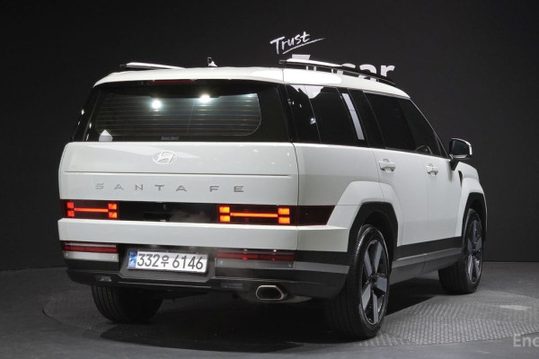 2024 Hyundai Santa Fe с пробегом 15 306 км