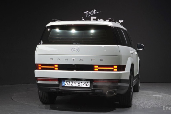 2024 Hyundai Santa Fe с пробегом 15 306 км