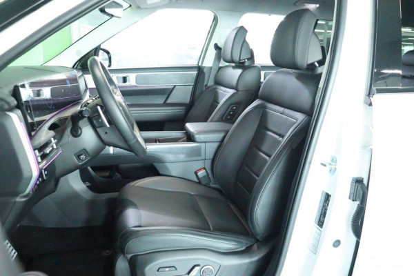 2023 Hyundai Santa Fe с пробегом 12 841 км