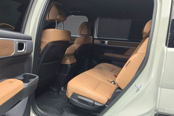 2024 Hyundai Santa Fe с пробегом 15 306 км