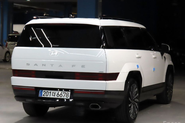 2024 Hyundai Santa Fe с пробегом 17 851 км