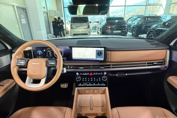 2024 Hyundai Santa Fe с пробегом 9 720 км