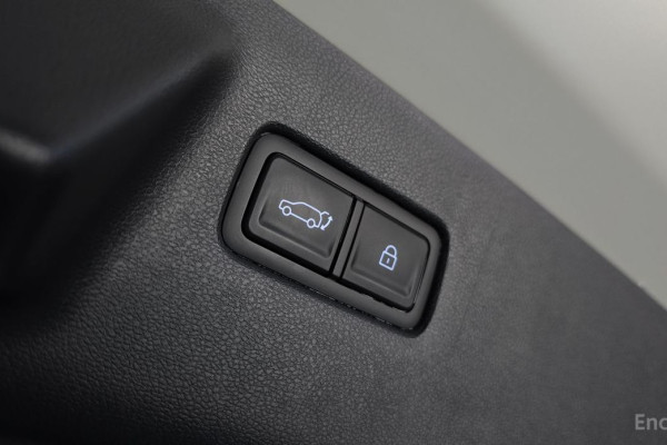 2024 Hyundai Santa Fe с пробегом 15 306 км