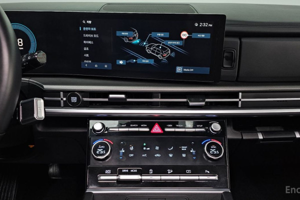 2024 Hyundai Santa Fe с пробегом 13 759 км