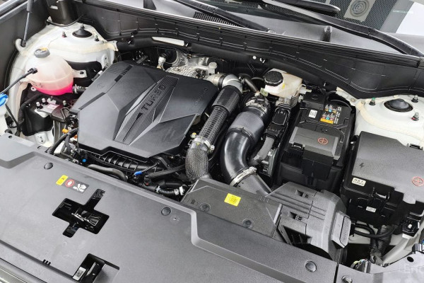 2024 Hyundai Santa Fe с пробегом 14 931 км