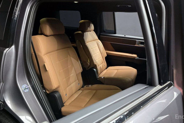 2023 Hyundai Santa Fe с пробегом 8 947 км