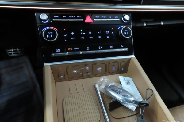 2024 Hyundai Santa Fe с пробегом 17 851 км