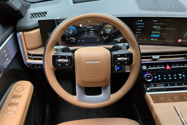 2023 Hyundai Santa Fe с пробегом 8 947 км