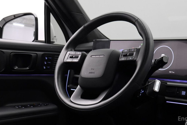 2024 Hyundai Santa Fe с пробегом 9 811 км