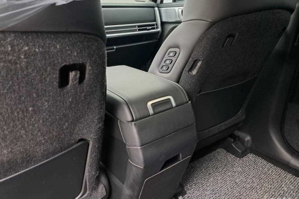 2024 Hyundai Santa Fe с пробегом 8 747 км