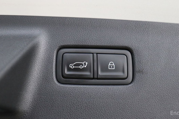 2024 Hyundai Santa Fe с пробегом 9 811 км