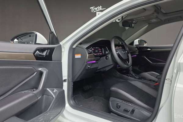 2021 Volkswagen Jetta с пробегом 42 984 км