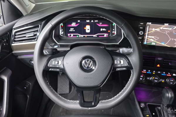 2021 Volkswagen Jetta с пробегом 42 984 км