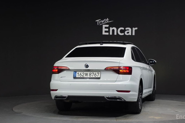 2021 Volkswagen Jetta с пробегом 39 732 км