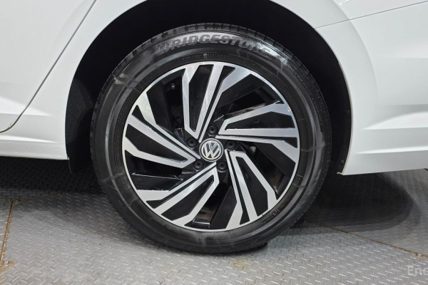 2021 Volkswagen Jetta с пробегом 39 732 км