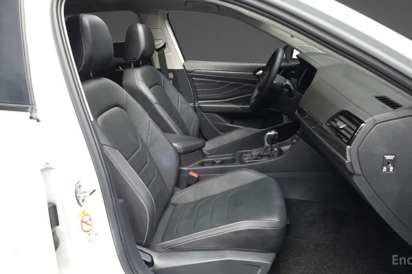 2022 Volkswagen Jetta с пробегом 66 704 км