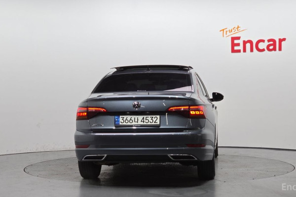 2021 Volkswagen Jetta с пробегом 64 445 км