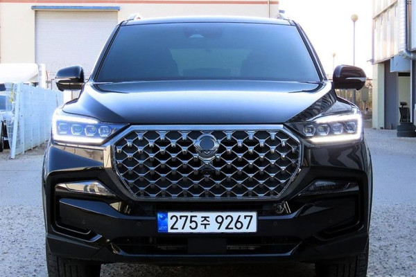 2025 SsangYong Rexton с пробегом 8 600 км