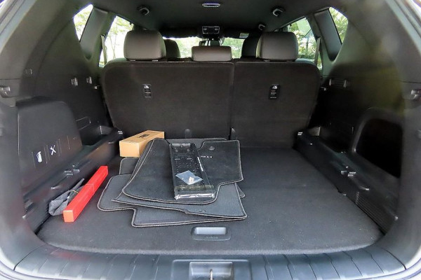 2025 SsangYong Rexton с пробегом 8 600 км