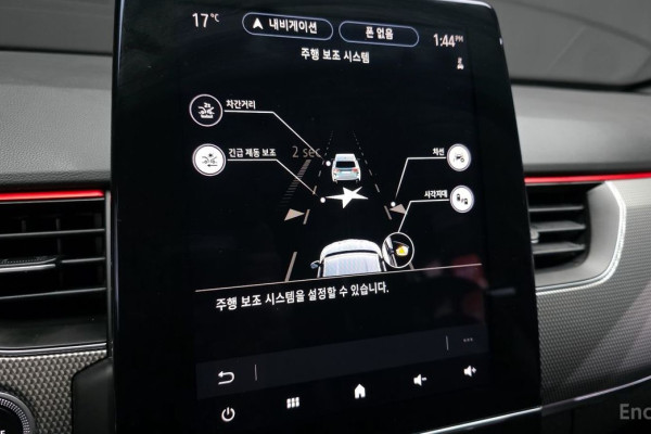 2022 Renault Samsung XM3 с пробегом 49 196 км