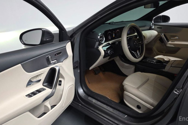 2021 Mercedes-Benz A-Класс с пробегом 54 323 км