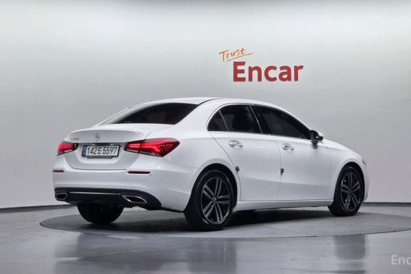 2021 Mercedes-Benz A-Класс с пробегом 41 800 км