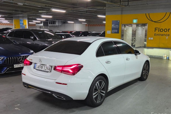2021 Mercedes-Benz A-Класс с пробегом 52 090 км