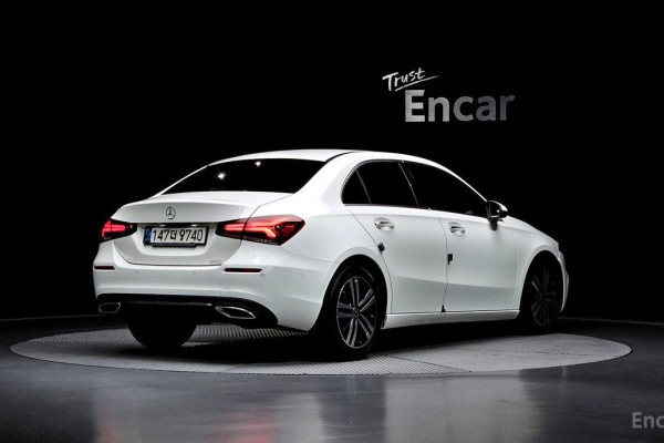 2021 Mercedes-Benz A-Класс с пробегом 113 130 км