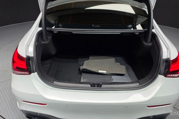 2021 Mercedes-Benz A-Класс с пробегом 75 955 км