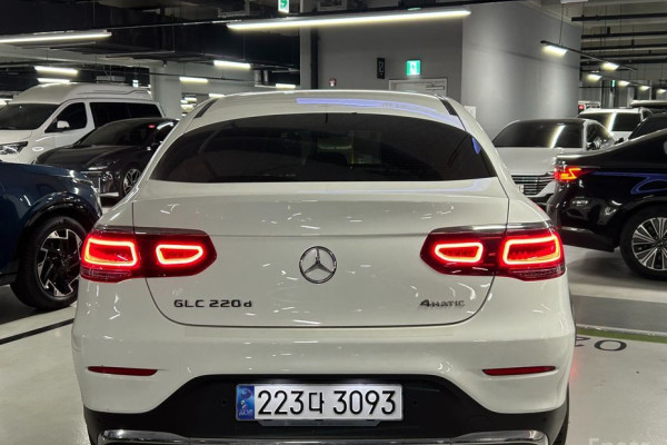 2021 Mercedes-Benz GLC с пробегом 60 875 км