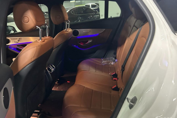 2021 Mercedes-Benz GLC с пробегом 60 875 км