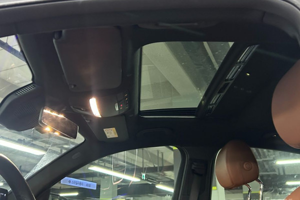 2021 Mercedes-Benz GLC с пробегом 60 875 км