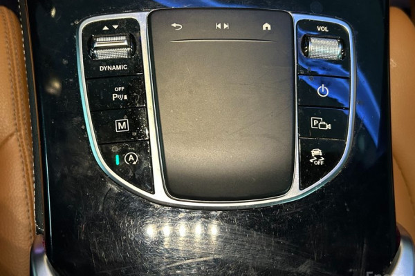 2021 Mercedes-Benz GLC с пробегом 60 875 км