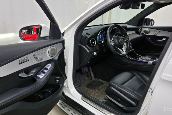 2021 Mercedes-Benz GLC с пробегом 133 000 км